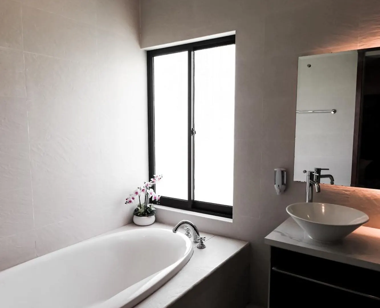 Comfortable 5 Bedroom Villa In Seminyak By Nami Bali