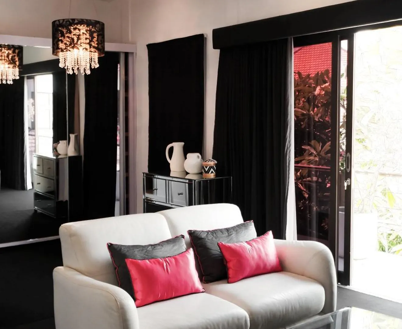Comfortable 5 Bedroom Villa In Seminyak By Nami Bali